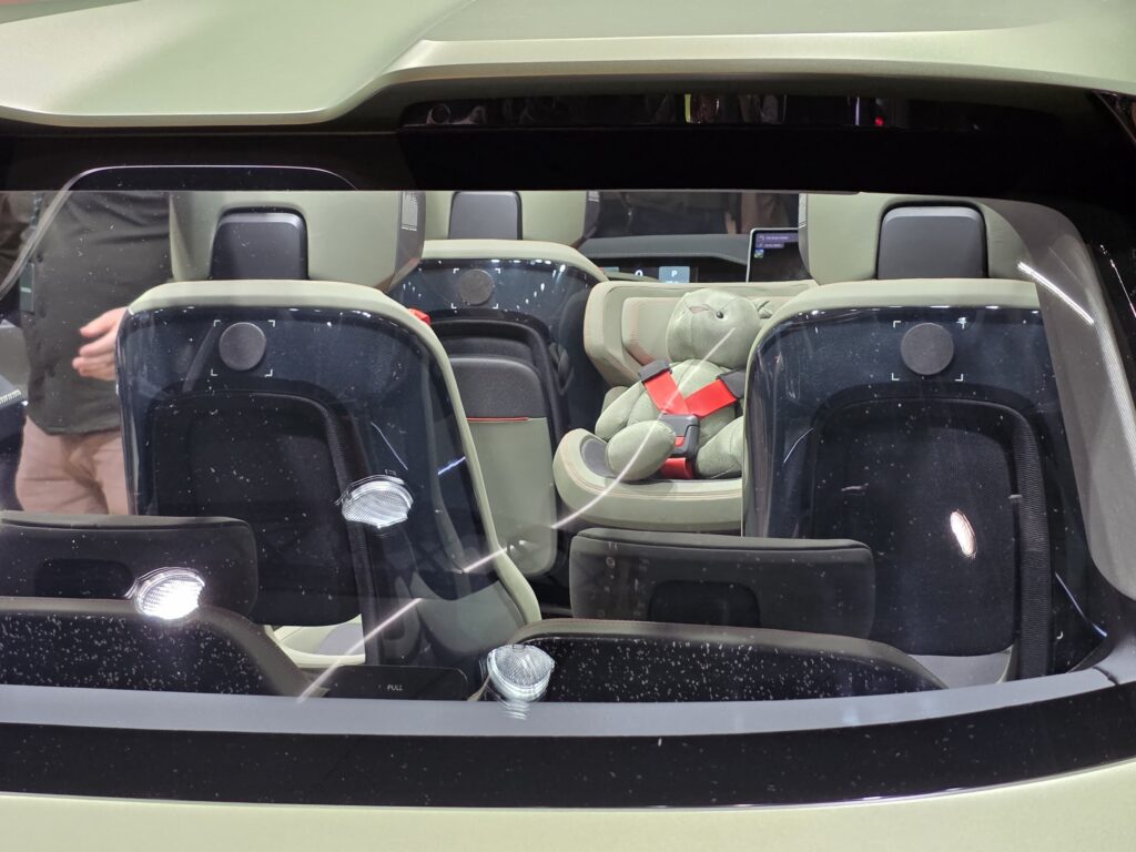 Skoda Vision 7S med integreret børnebamsesæde