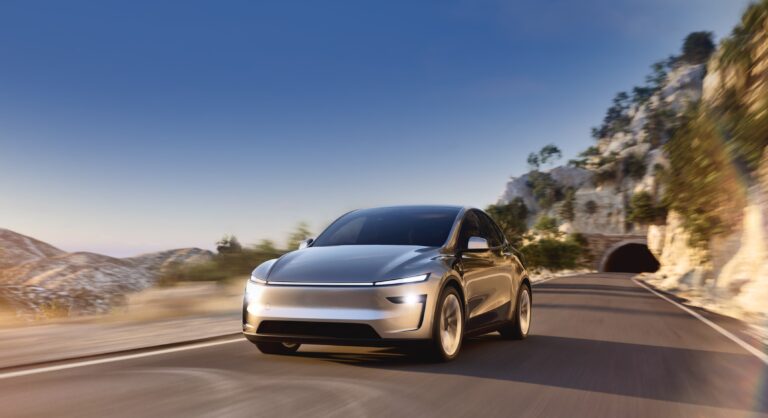 Tesla Model Y på vejen