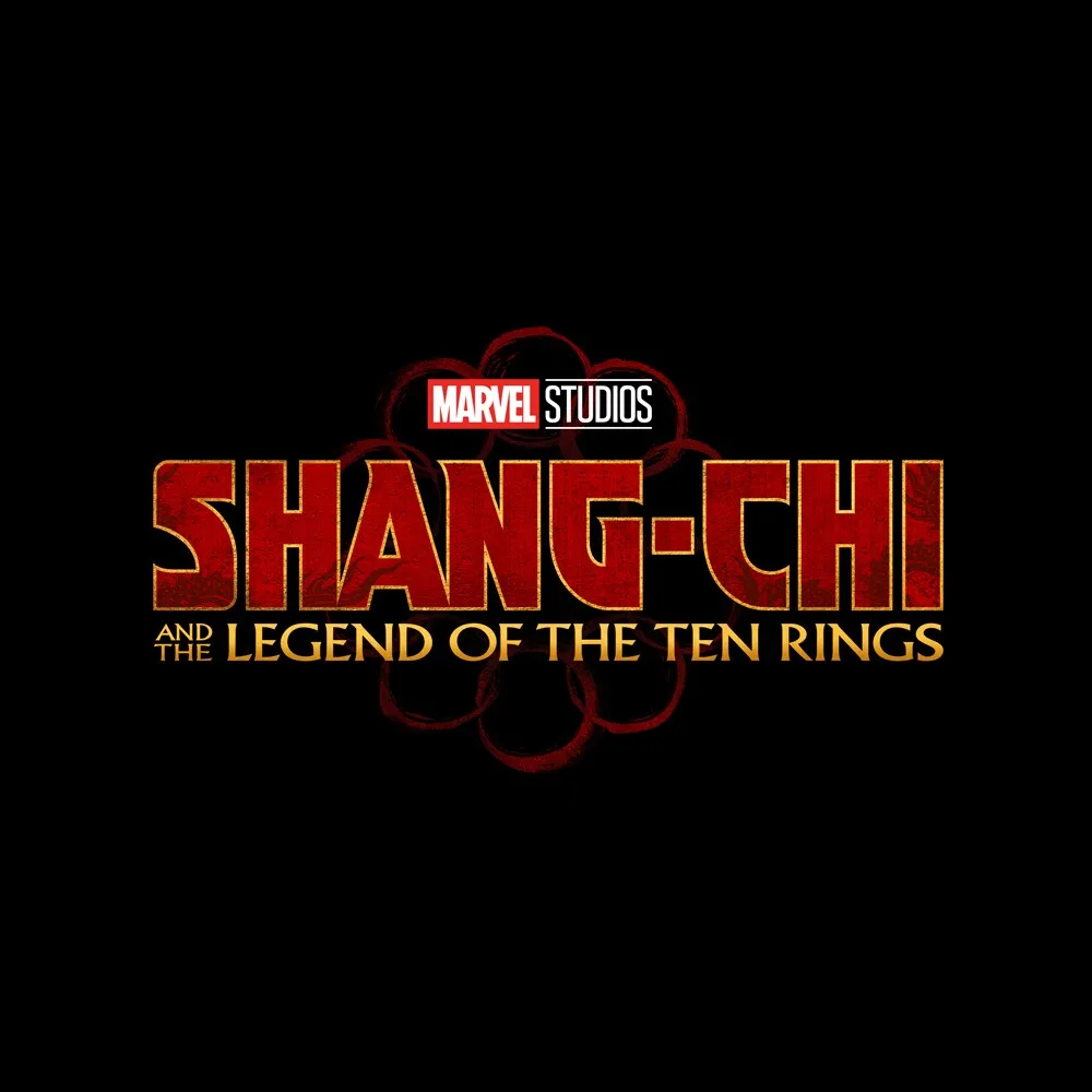 Logoet til Shang-Chi and the Legend of the Ten Rings på sort baggrund