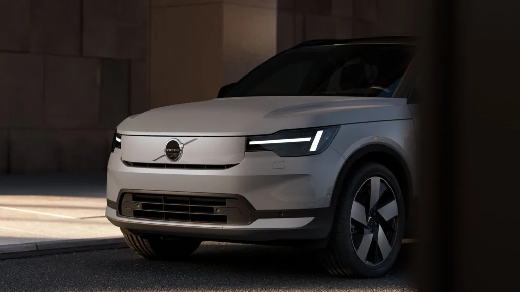 Volvo opdaterer EX40 og EC40, og det vigtigste er ikke den nye front