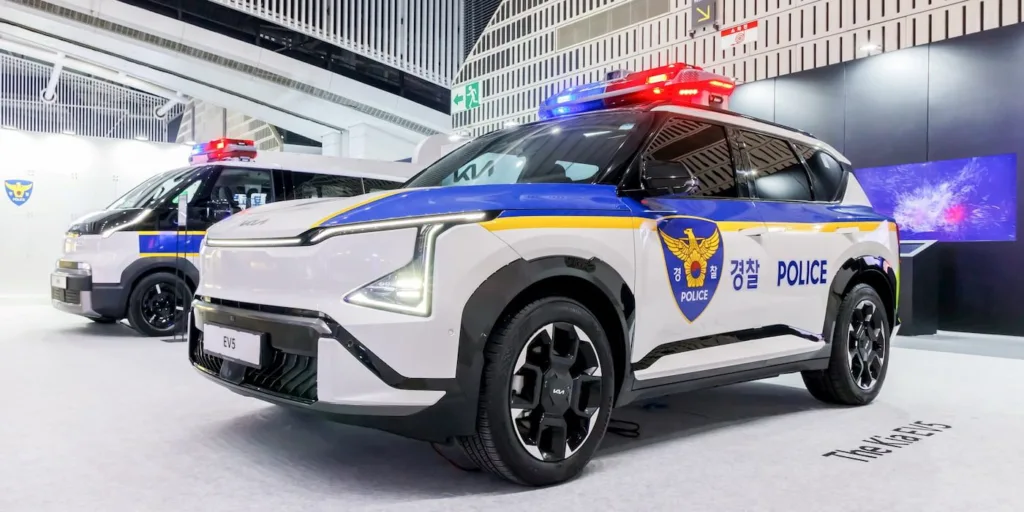 Kia viser elektriske politibiler baseret på EV5 og PV5